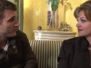 Milf libertine se fait défoncer la chatte