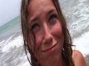 Calia veut se faire prendre à la plage