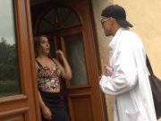 Samantha a envie de se faire enculer