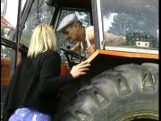 Julie veut découvrir le sexe à la campagne