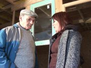 Katia baisée par notre papy